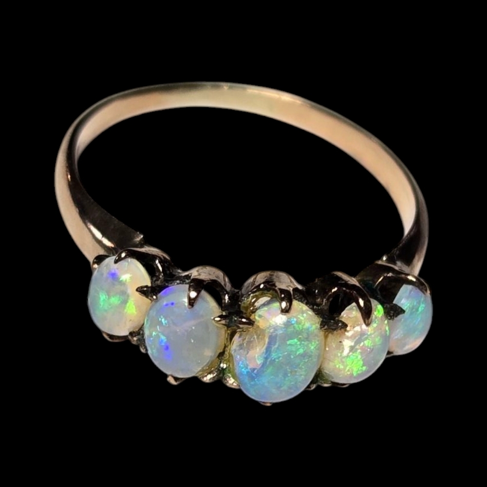 Vintage Opal 14K Yellow Gold Fire 5 Stone Graduated Opals October Birthstone